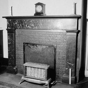 Front bedroom marble mantlepiece